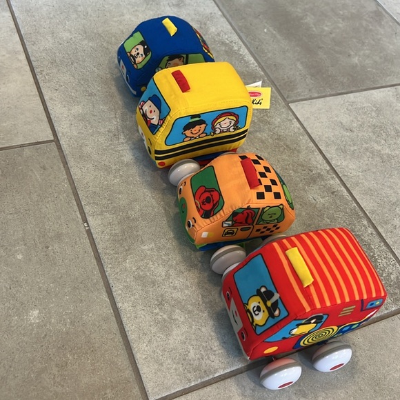 Melissa & Doug K's Pull-Back car Vehicle Set fire truck, police car, bus, taxi - Picture 4 of 5